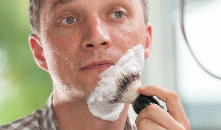 How to SHAVE  ー　髭剃りの手順